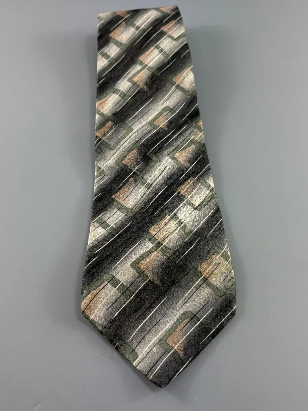 IV Front Grey / Green Geometric Men's Extra Long Tie 4